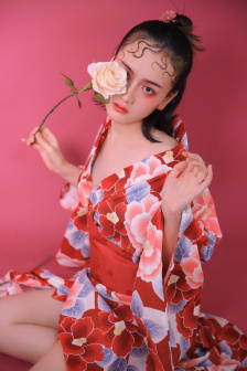 女生把自己隐私给异性朋友